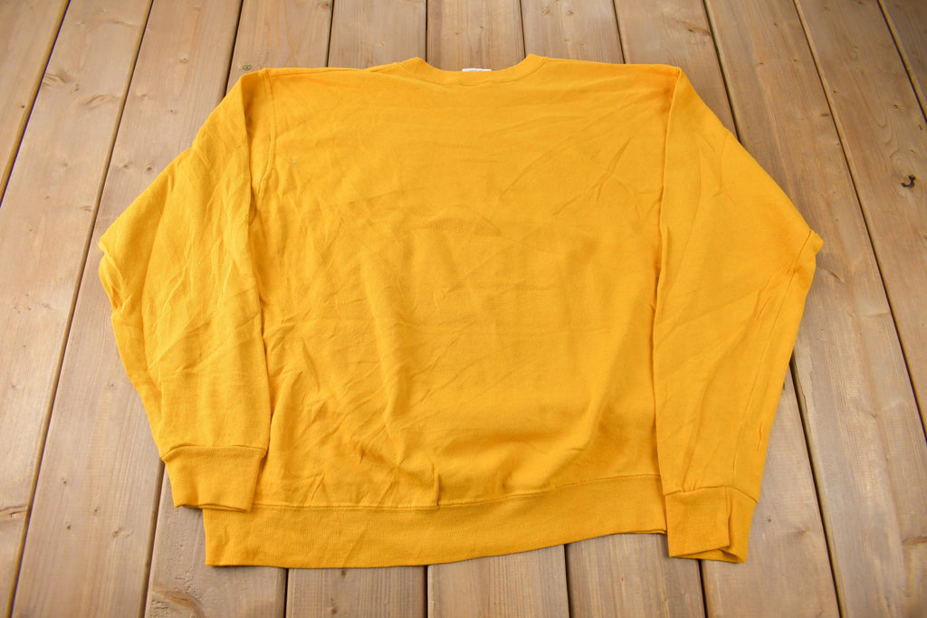Vintage 2004 University Of Iowa Hawkeyes Outback Bowl Collegiate Crewneck Made In USA