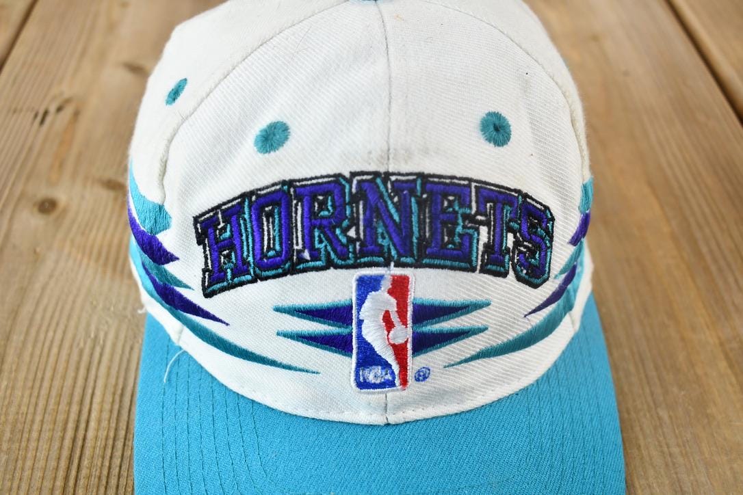 Vintage 1990s Charlotte Hornets NBA Logo Athletic Diamond Snap Back Hat