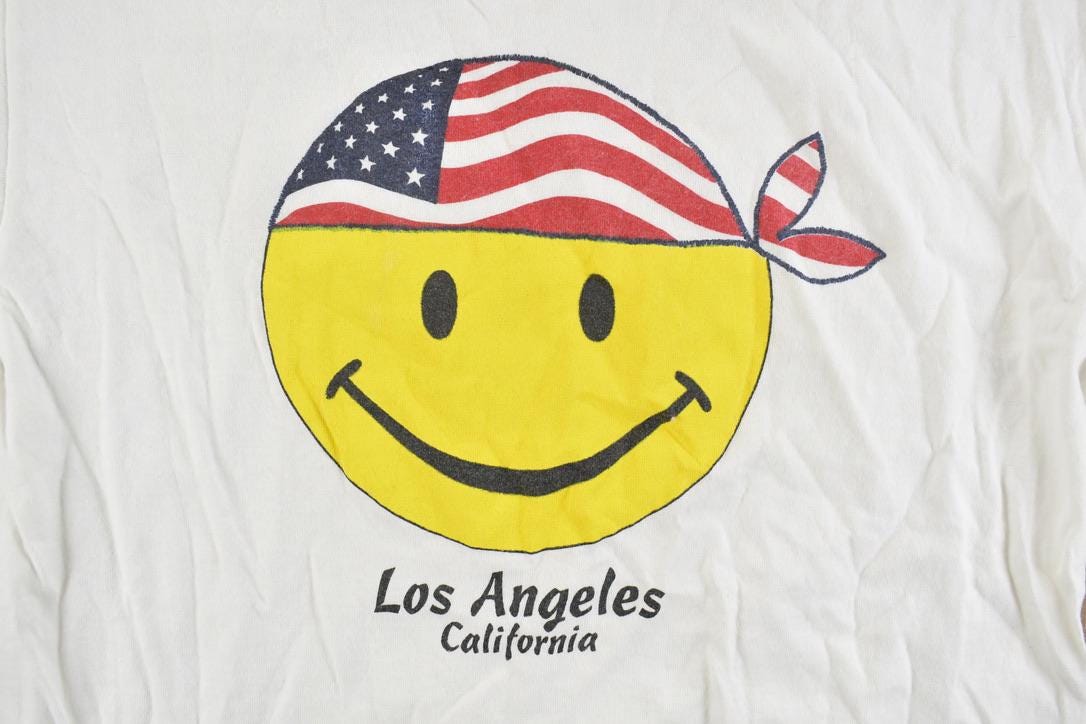 Vintage 1990s Los Angeles California Happy Face Bandana Souvenir T-Shirt