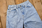 Vintage 1990s Bill Blass Light Wash High Rise Tapered Leg Jeans