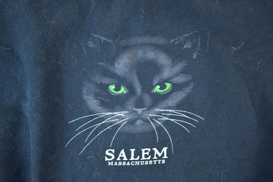 Vintage 1990s Salem Massachusetts Black Cat Heavyweight Crewneck Sweatshirt Mens XL