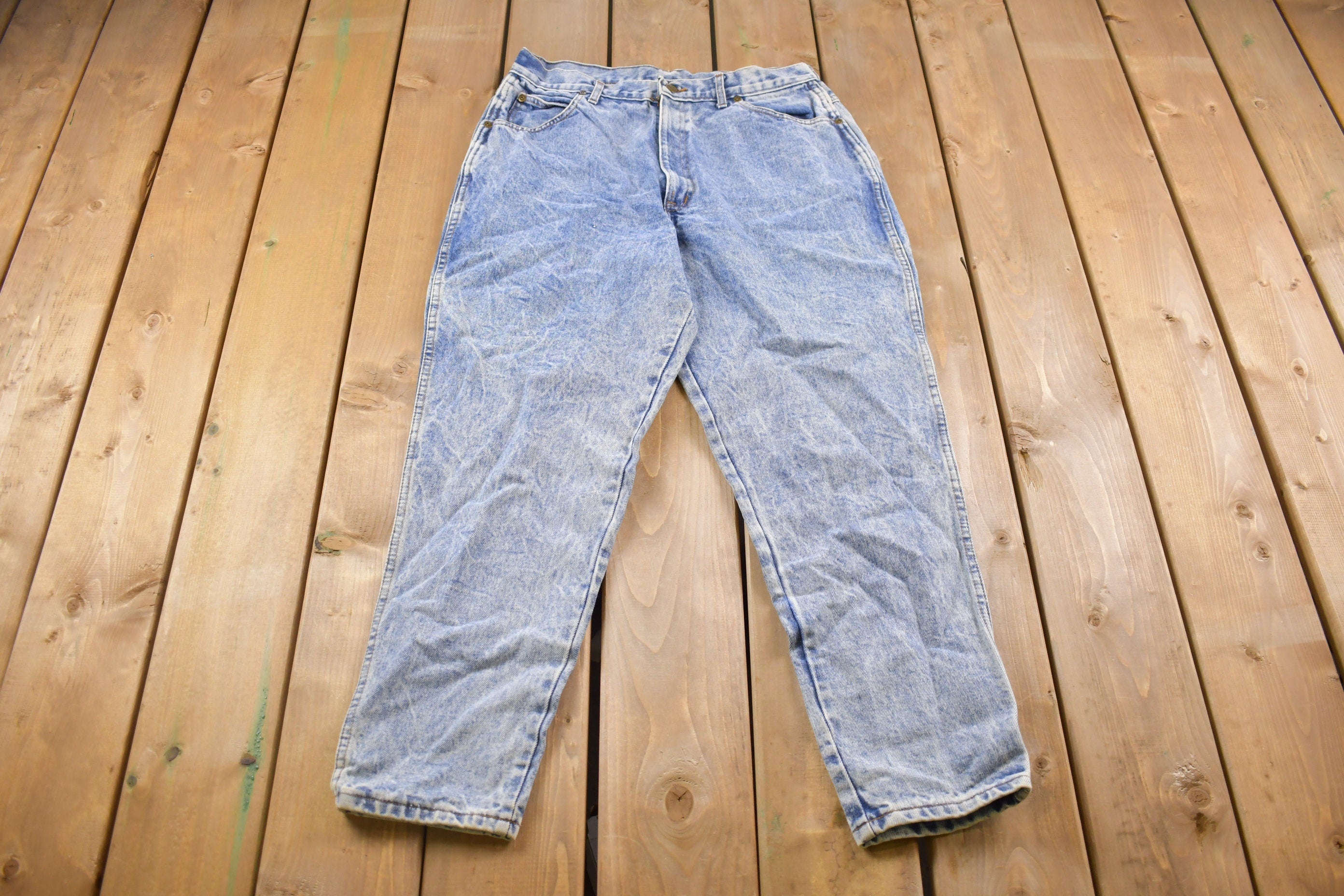 Vintage 1990's Chic Light Wash Blue Jeans 31 x 28