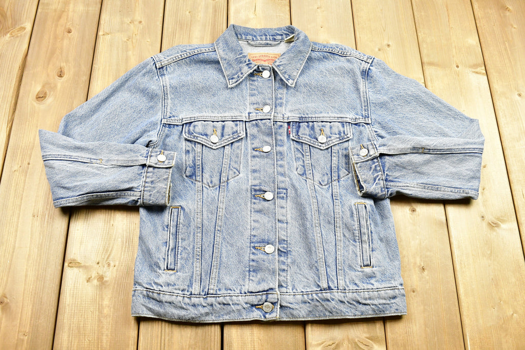 Vintage 1990s Levi's Light Wash Denim Jean Jacket