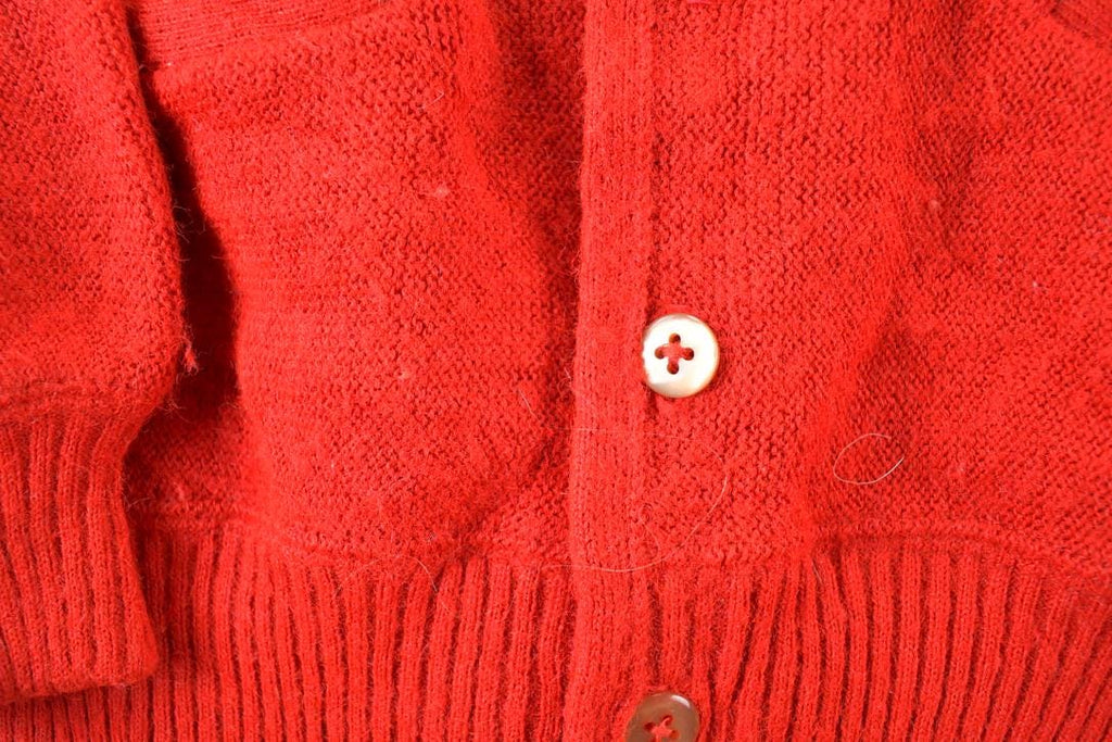 Vintage 1970s Munsingwear Knit Perfect Mild Distress Cardigan Sweater Made In USA
