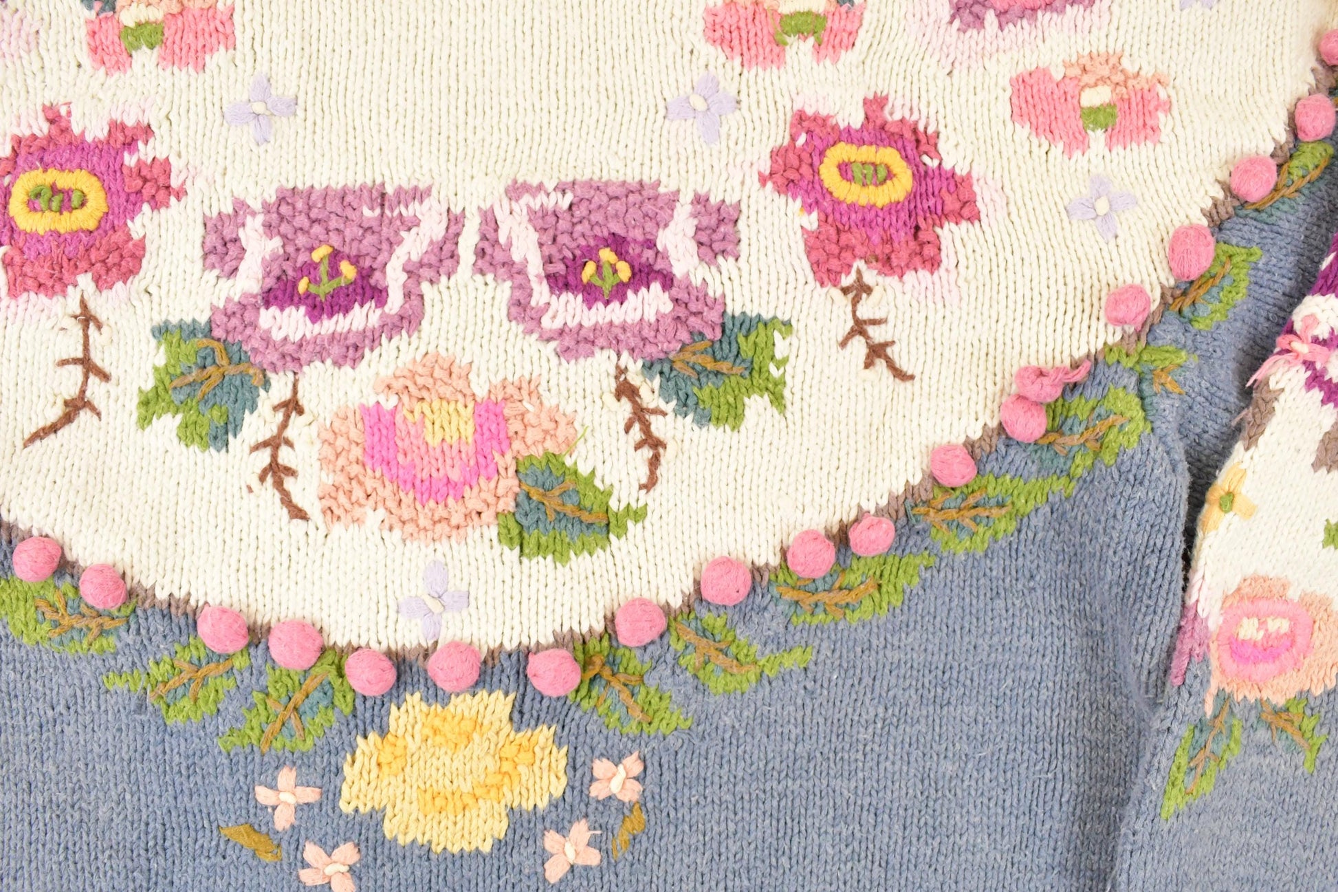 Vintage 1990s Bronte Hand Knit Floral Crewneck Sweater Womens S