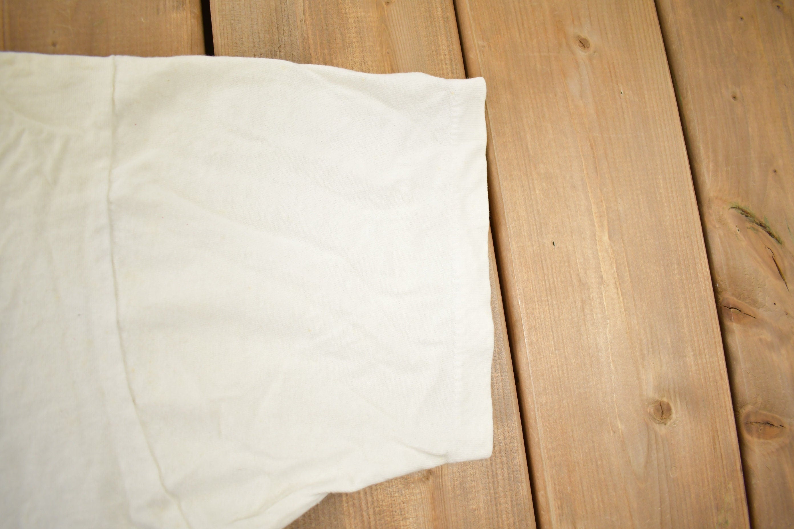 Vintage 1990s Animated Knights Graphic T-Shirt