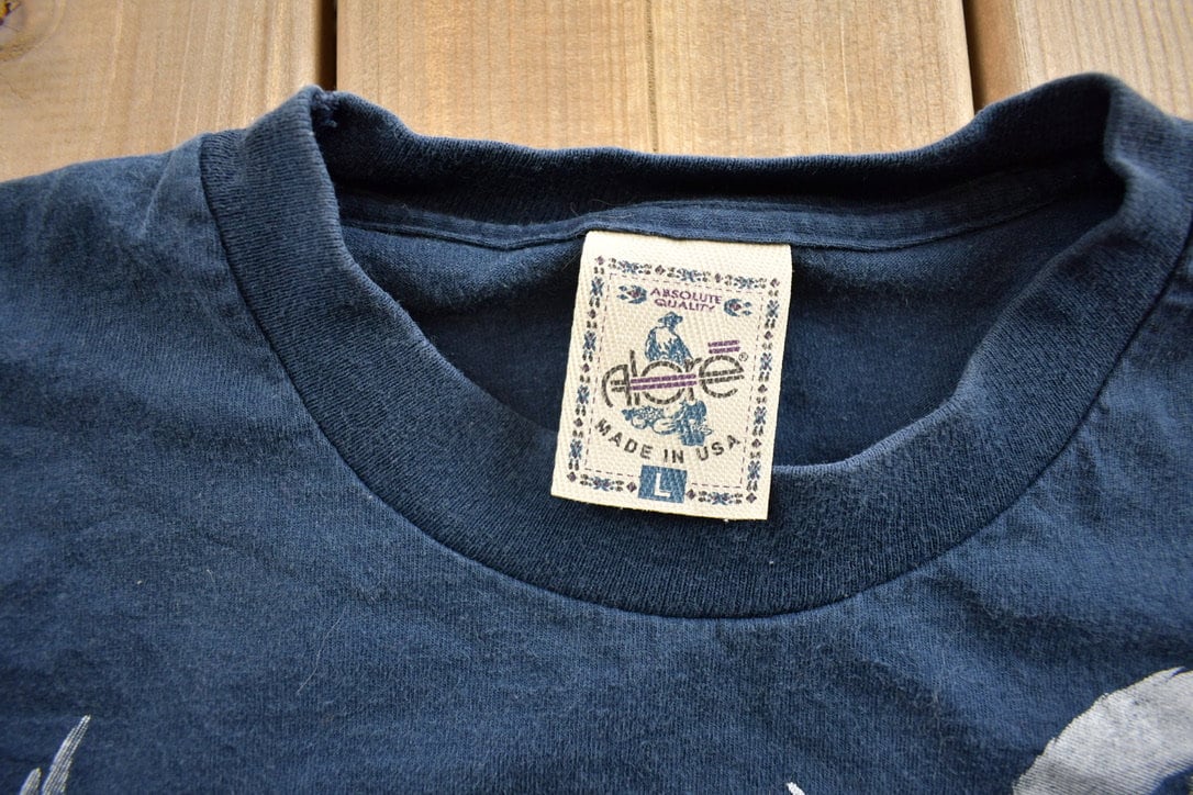 Vintage 1998 Cabelas Dundee Michigan Single Stitch Graphic T Shirt Made In USA