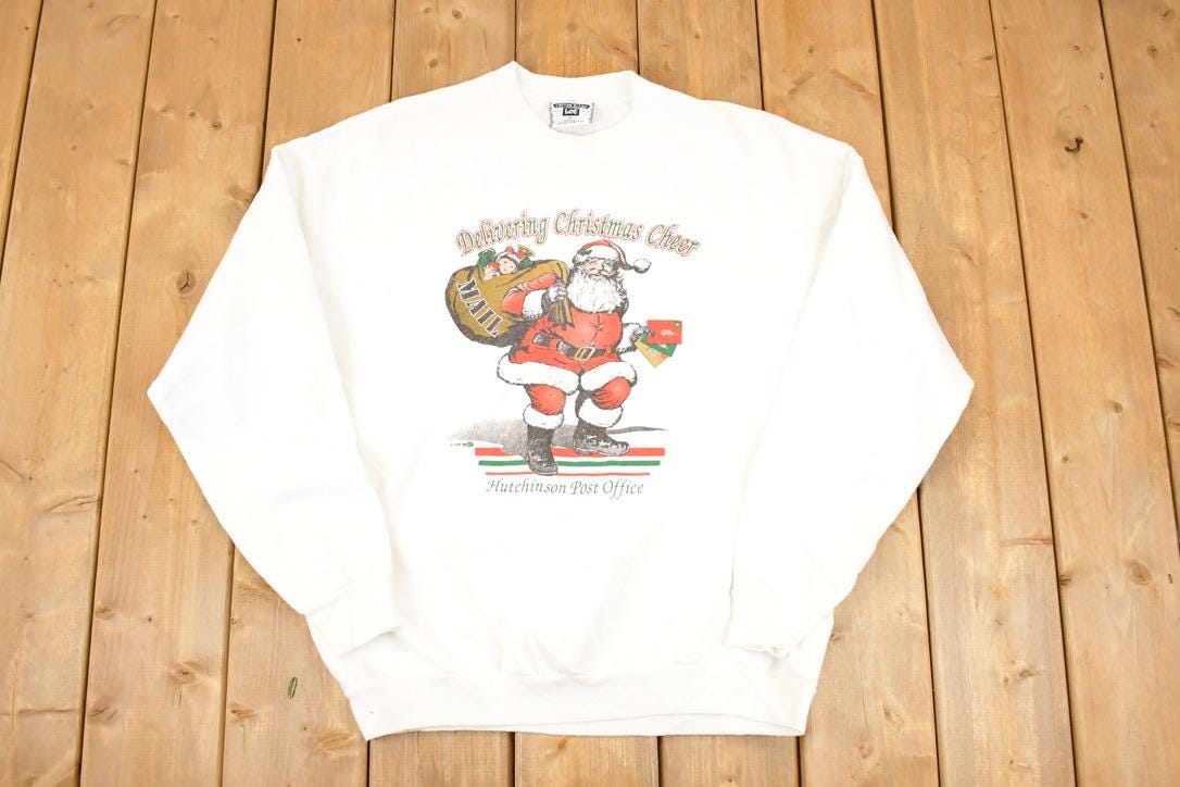 Vintage 1990s Delivering Christmas Cheer Graphic Print Santa Crewneck Sweatshirt Mens L