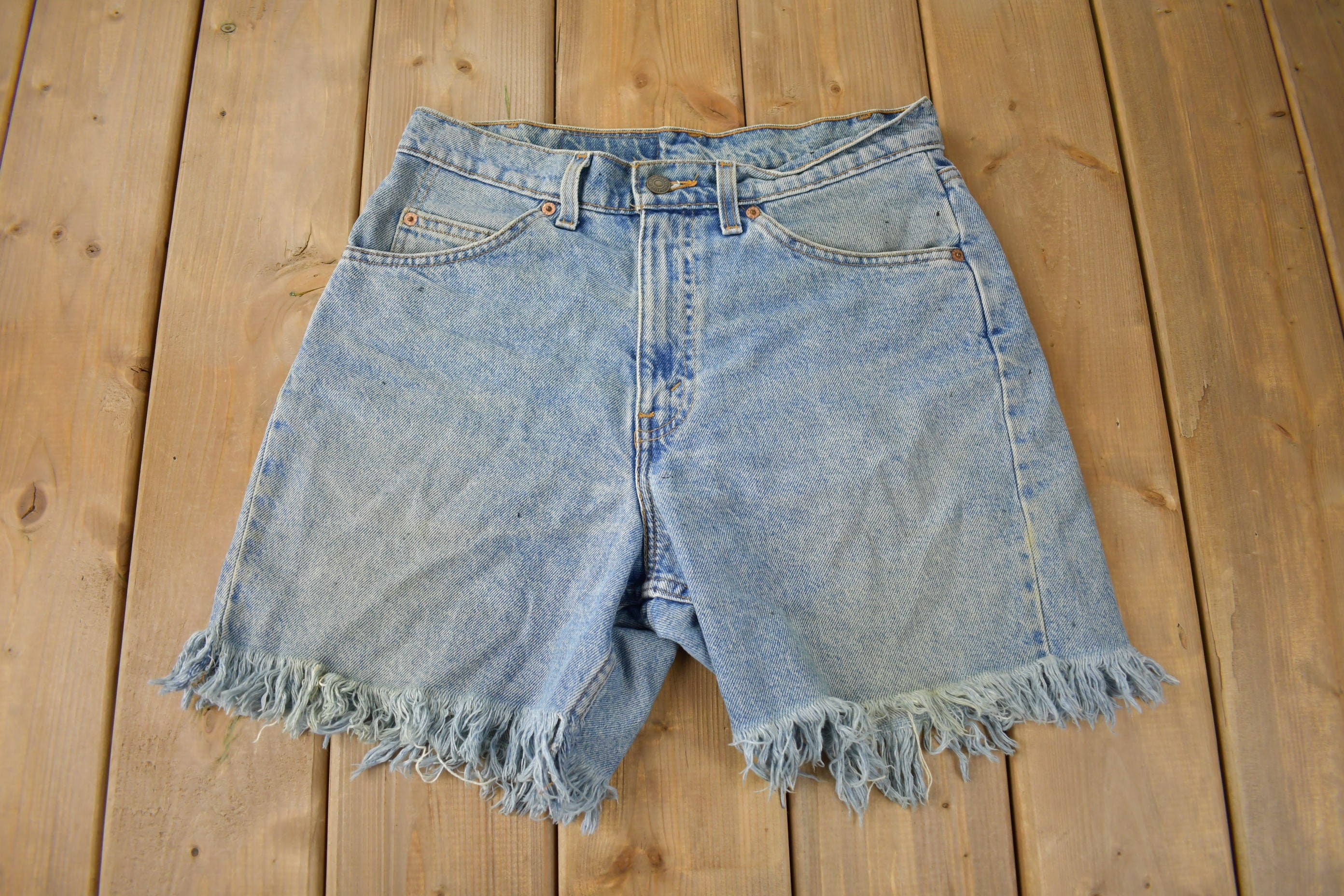 Vintage 1990s Levi's 550 Cut Off Relaxed Fit Jean Shorts Size 31 W