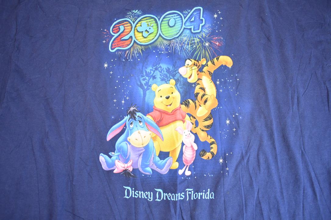 Vintage 2004 Winnie The Pooh Disney Dreams Florida Graphic T-Shirt