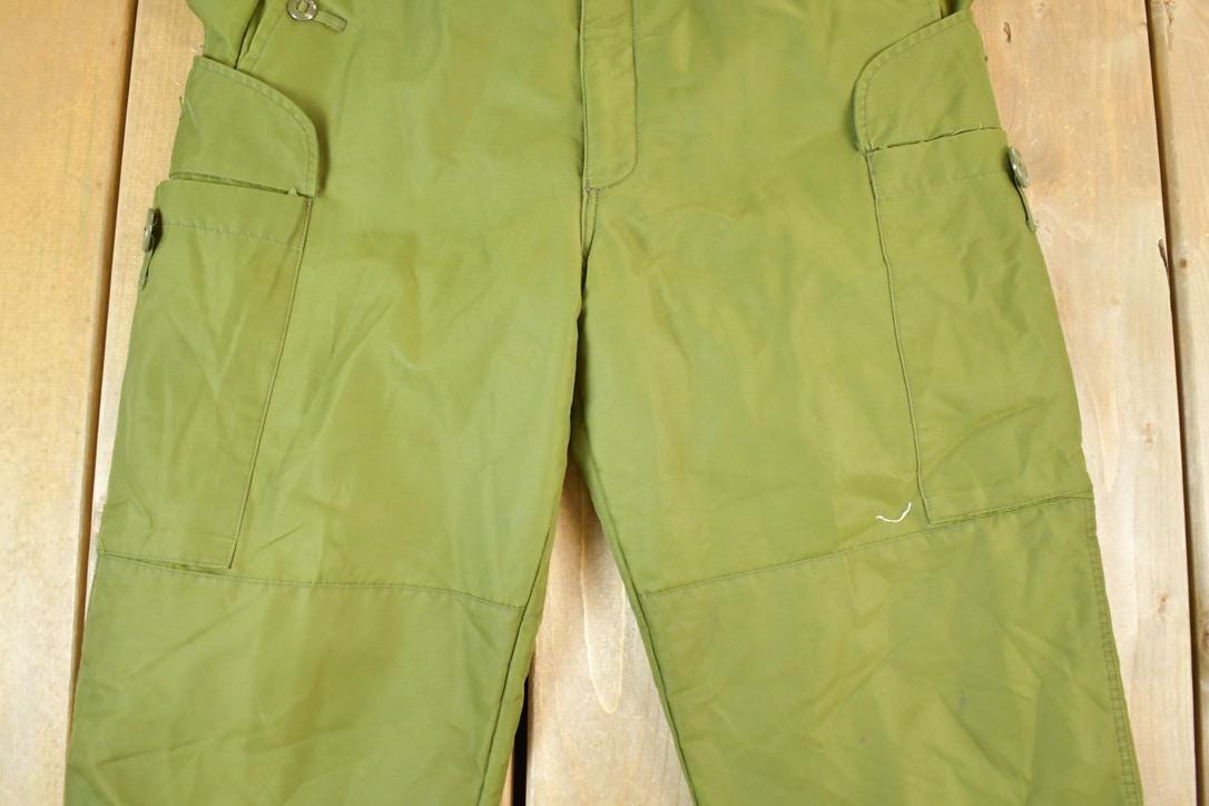 Vintage 1990s Army Nylon Cargo Pants Size 38 x 28 / Streetwear / Army Pants / Military Pant's / Vintage Cargos / Made In