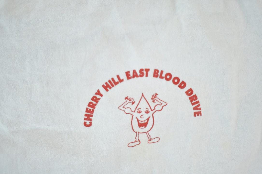 Vintage 1990s Get Pumped Give Blood Souvenir Single Stitch Graphic Print T-Shirt