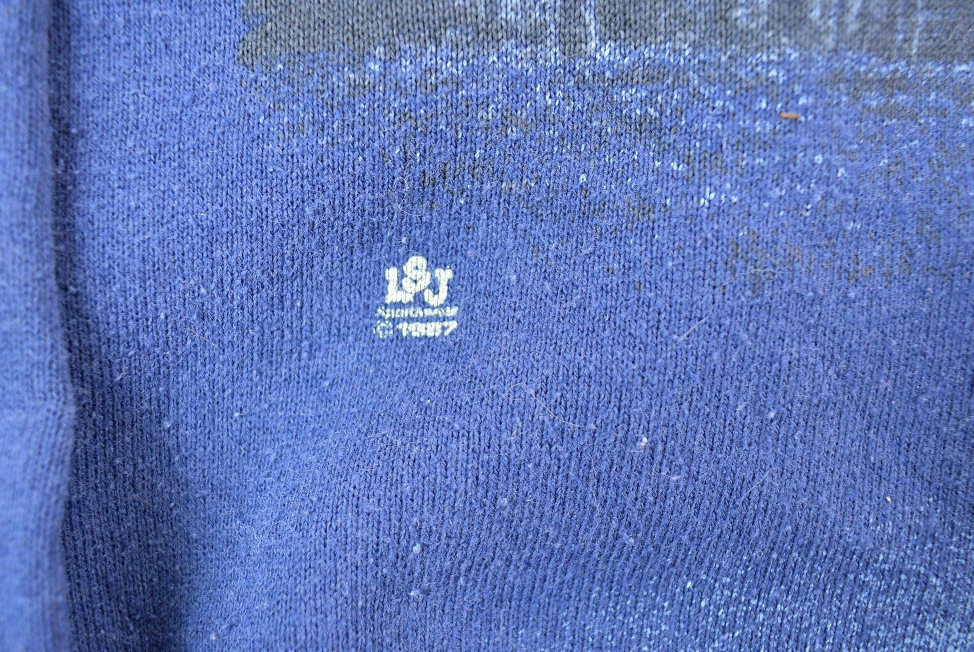 Vintage 1987 White Tail Deer Moon Logo Jerzeez Crewneck / Souvenir / Vintage Sweatshirt / Outdoorsman / Wilderness Sweatshirt / Made In USA