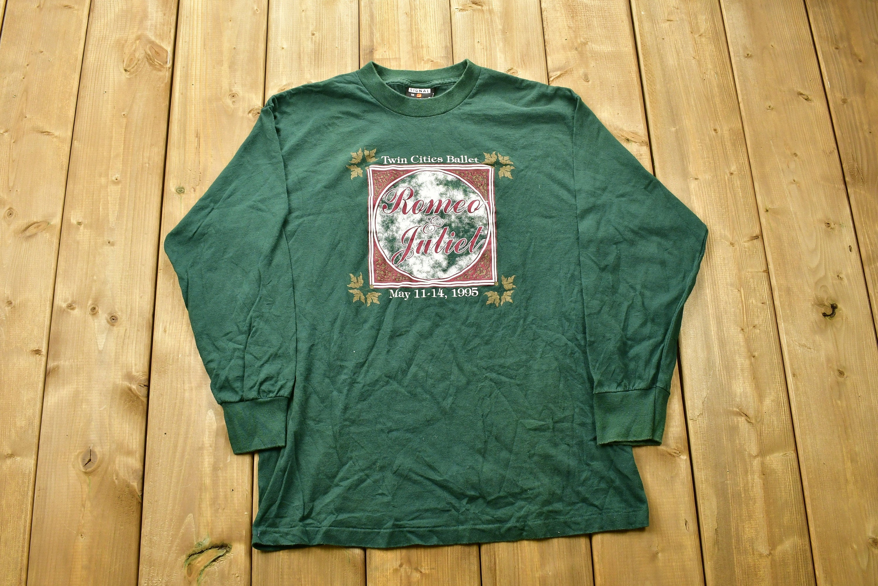 Vintage 1995 Romeo & Juliet Twin Cities Ballet Long Sleeve T-Shirt