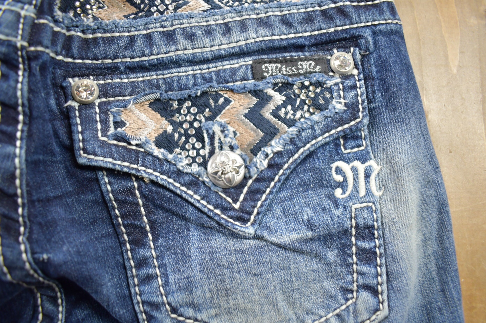 Vintage Y2K Miss Me Bedazzled Low Rise Jeans Size 26x34