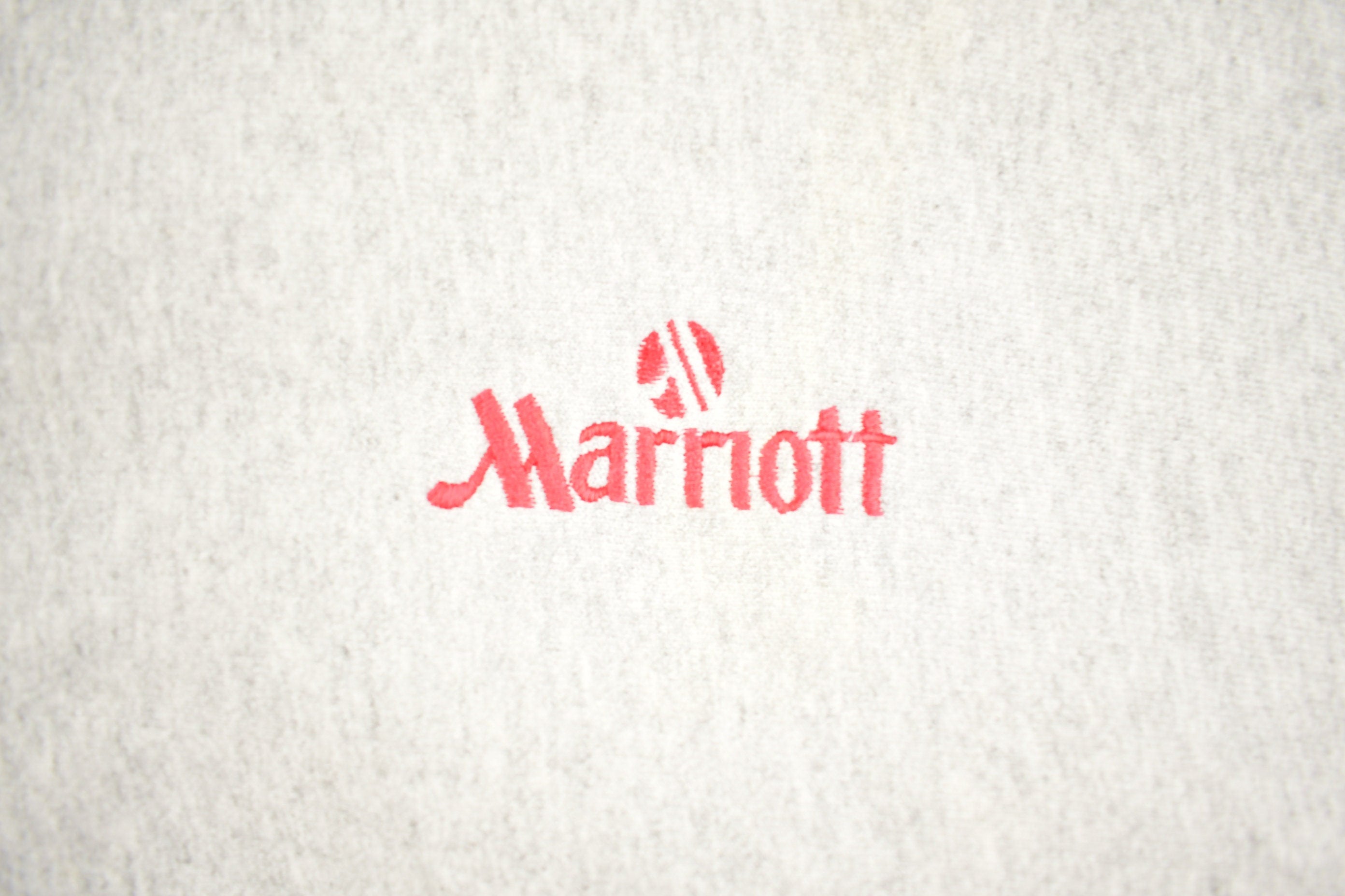 Vintage 1990s Marriott Hotel Lee Crossgrain Crewneck Sweatshirt