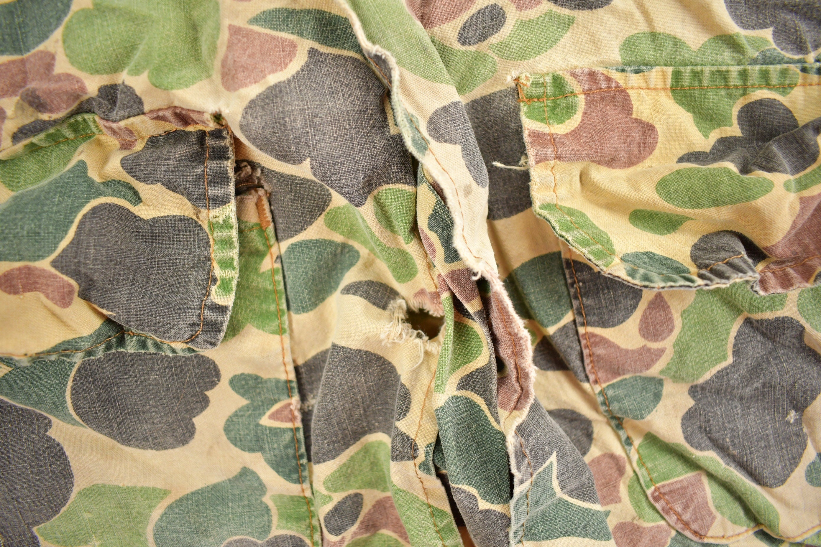 Vintage 1970s Saf T Bak Duck Camo Button Up