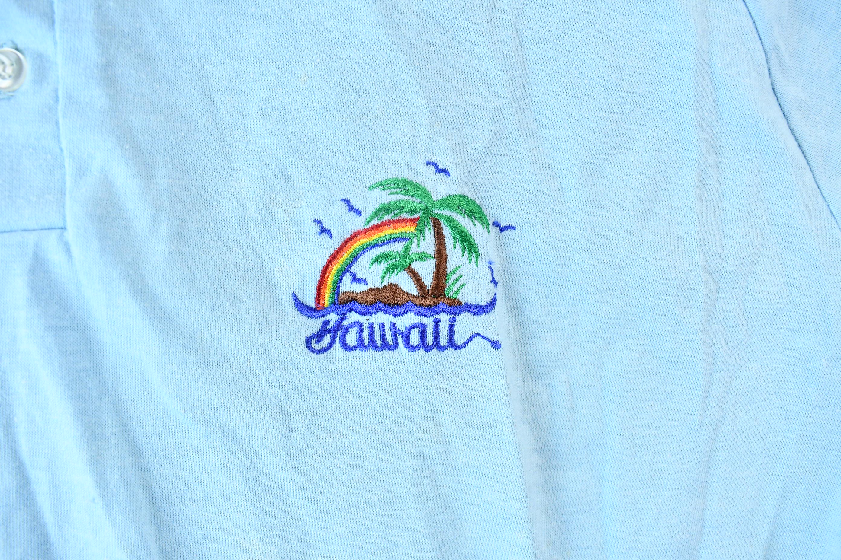 Vintage 1990s Light Blue With Colorful Embroidered Sleeves Hawaiian Island Souvenir Polo Shirt