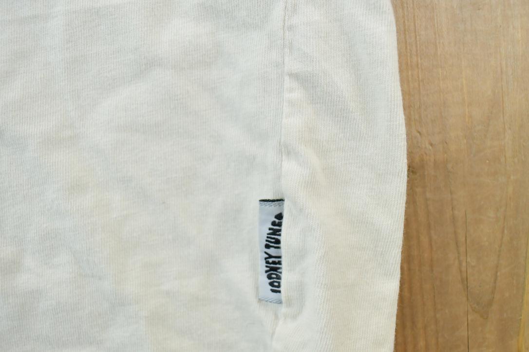 Vintage 1990s Bugs Bunny Embroidered Warner Brothers Cartoon Promo T-Shirt