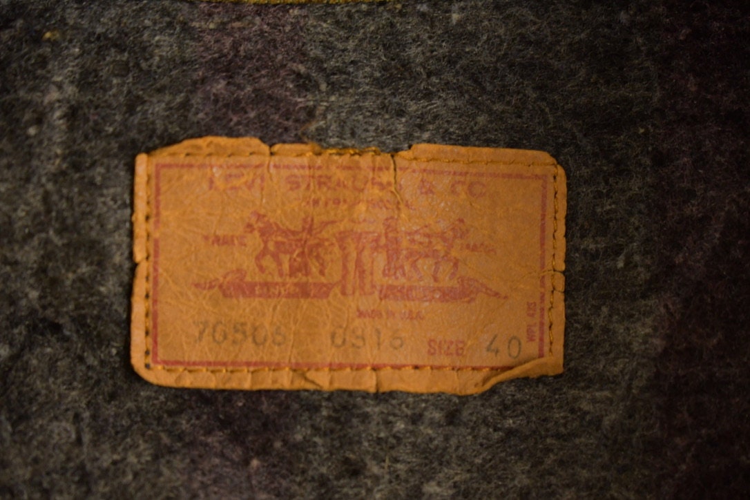 Vintage 1990s Levi's Distressed Denim Blanket Lined Jean Jacket