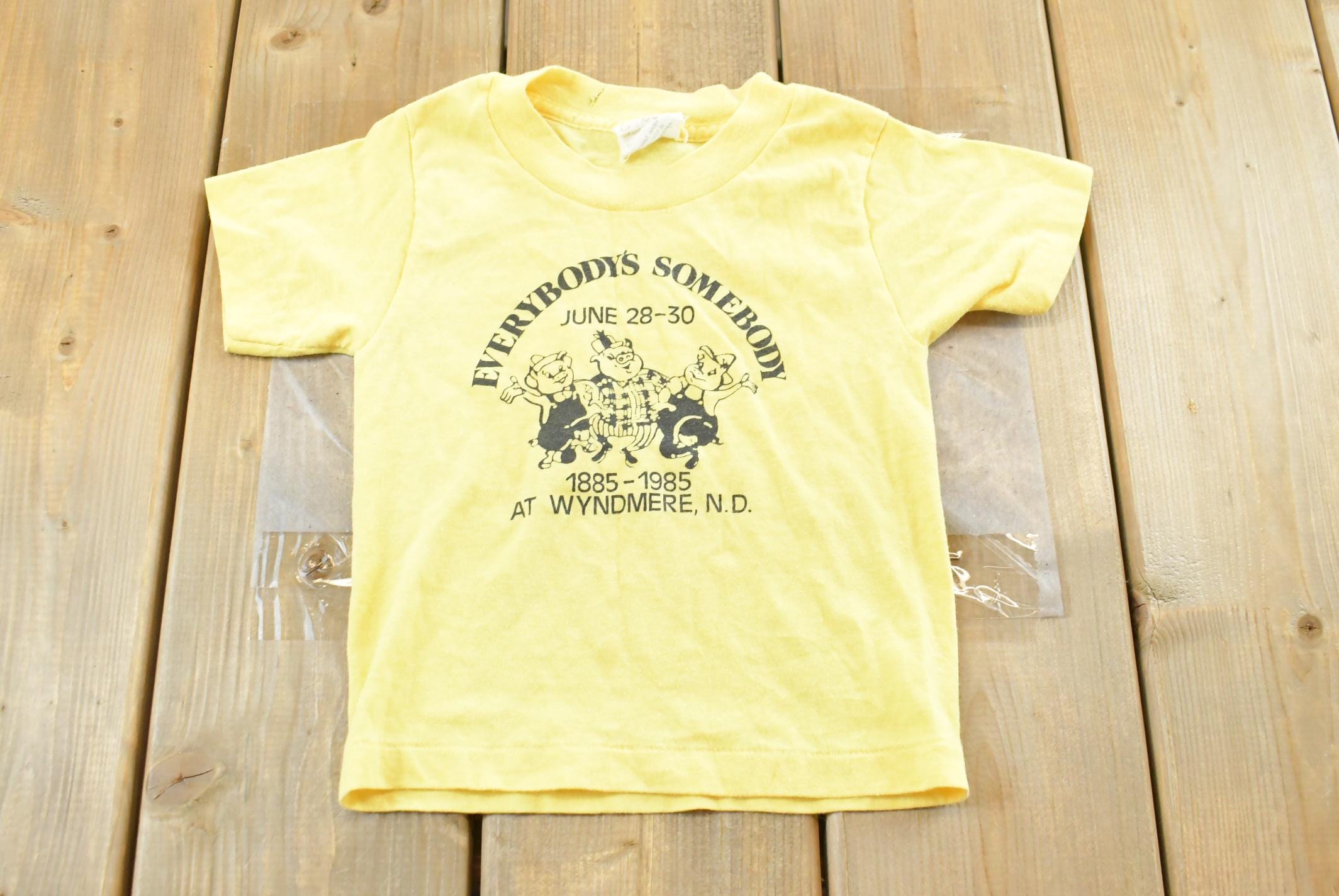 Vintage 1985 Everybody's Somebody Souvenir T-Shirt Youth 2T
