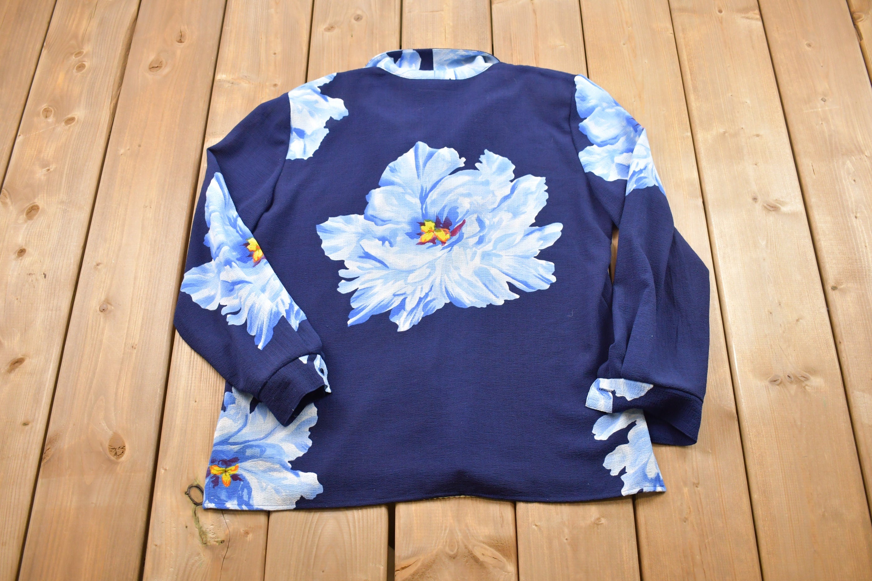 Vintage 1990s Sag Harbor Floral Button Up Shirt