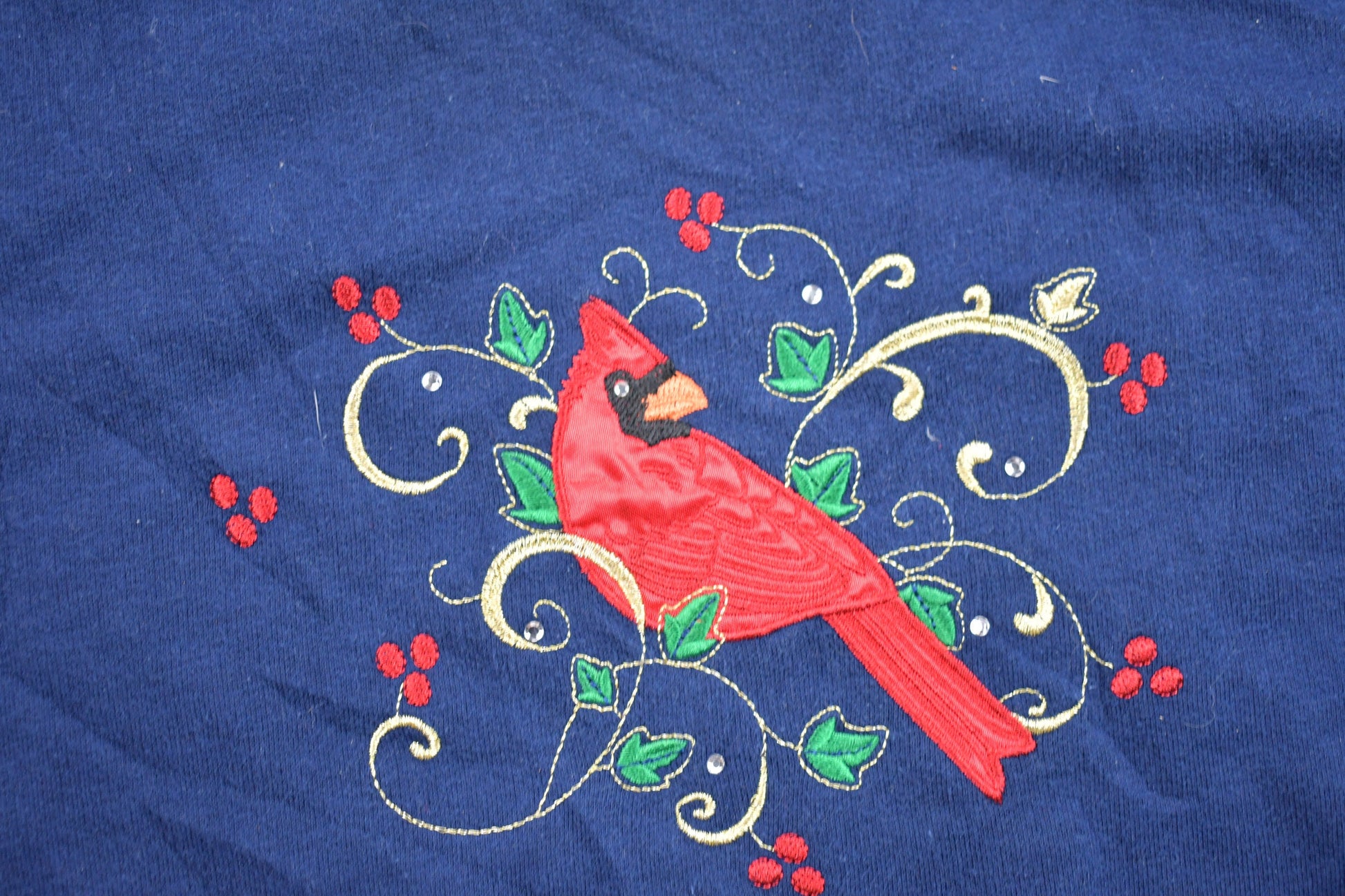 Vintage 1990s Bird Embroidered Bird Crewneck Sweatshirt / 90s Crewneck / Souvenir / Athleisure / Streetwear / Floral Bird Print