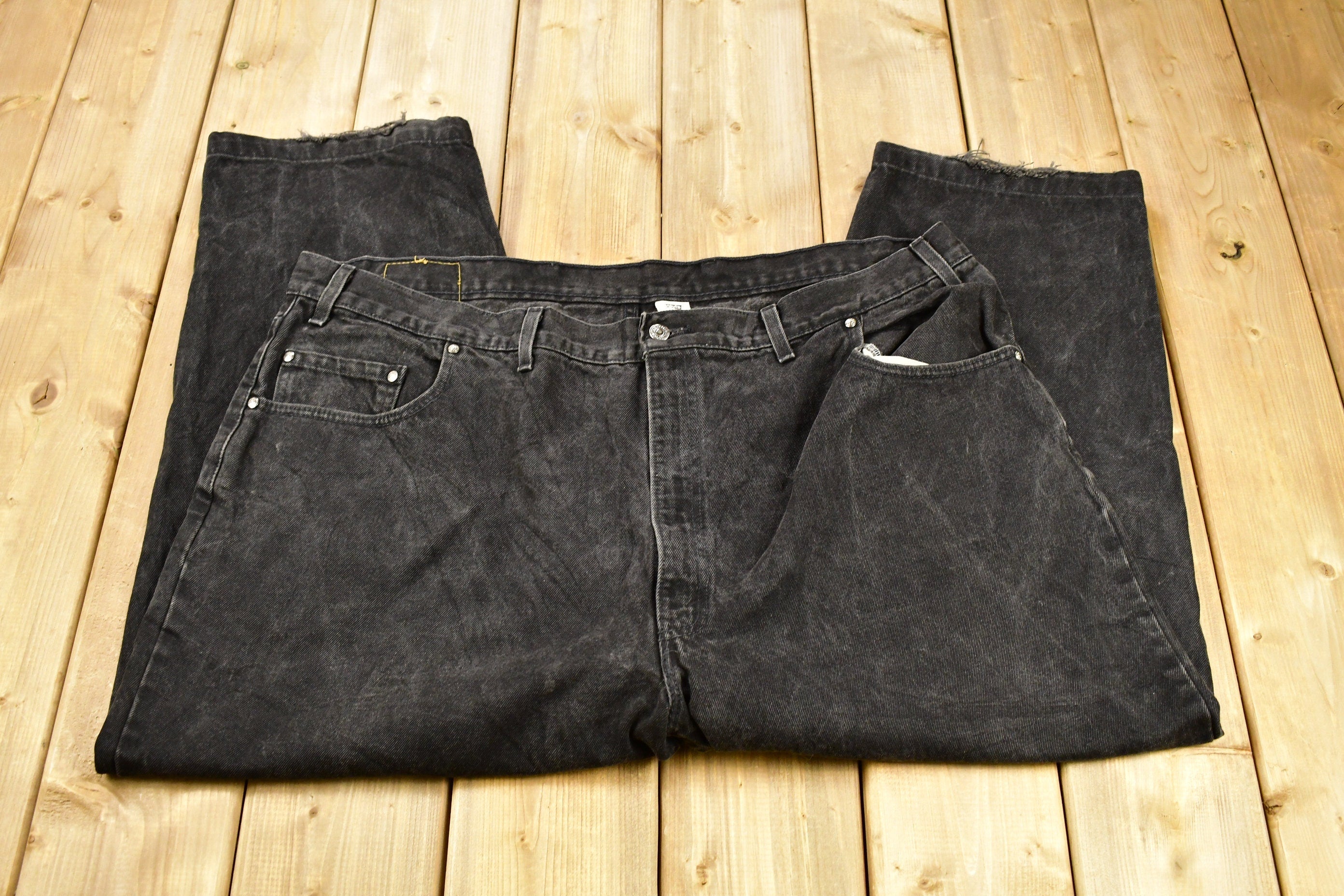 Vintage 1990s Levi's 546 Brown Tab Loose Fit Jeans Size 48 x 30