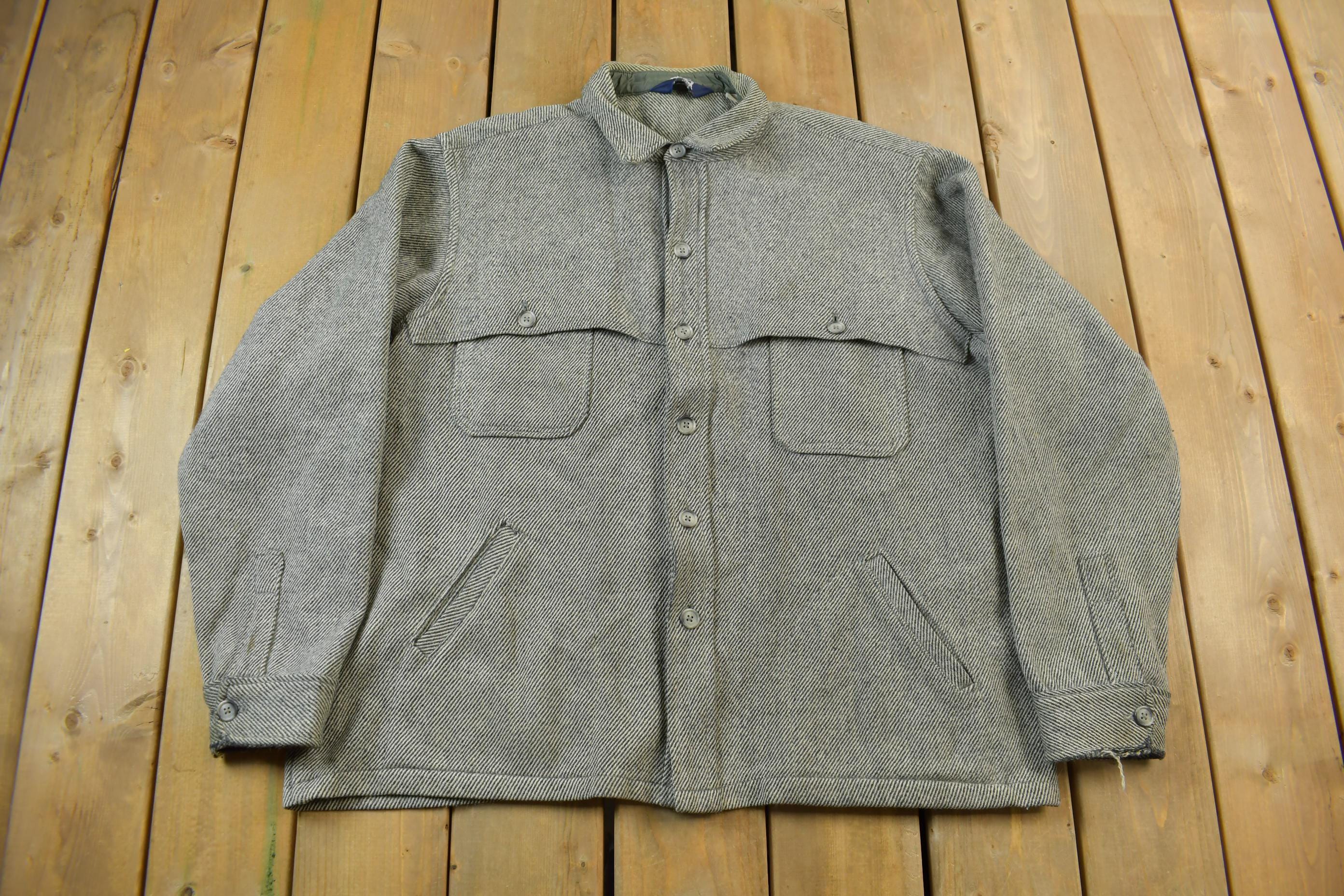 Vintage 1980s Woolrich Gray Button Up Shirt