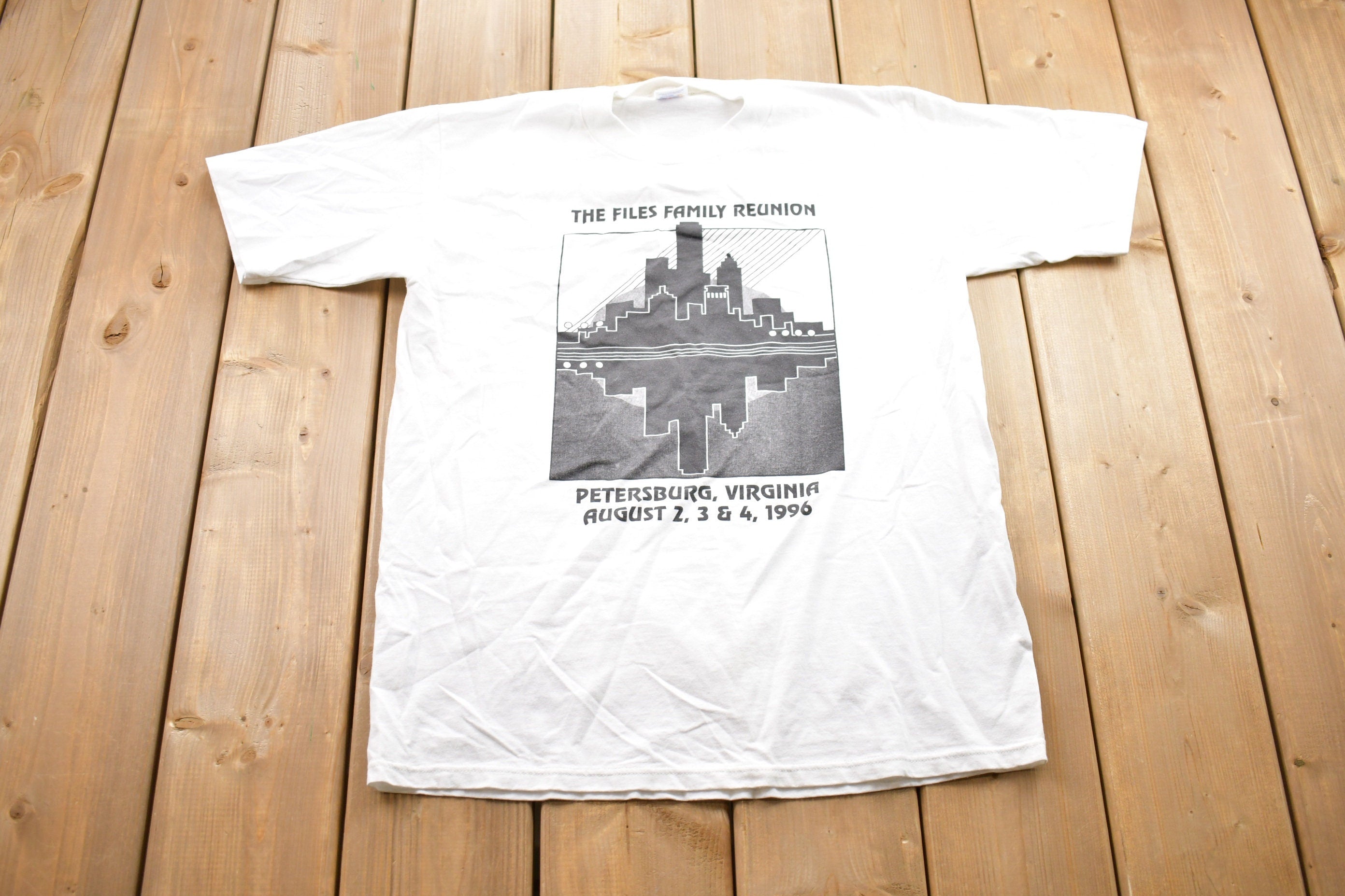Vintage 1996 Files Family Reunion Virginia Graphic T-Shirt