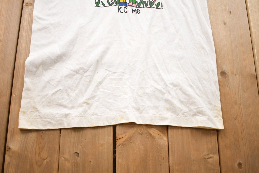 Vintage 1990s Fruit Of The Loom Friends Forever Graphic T-Shirt /