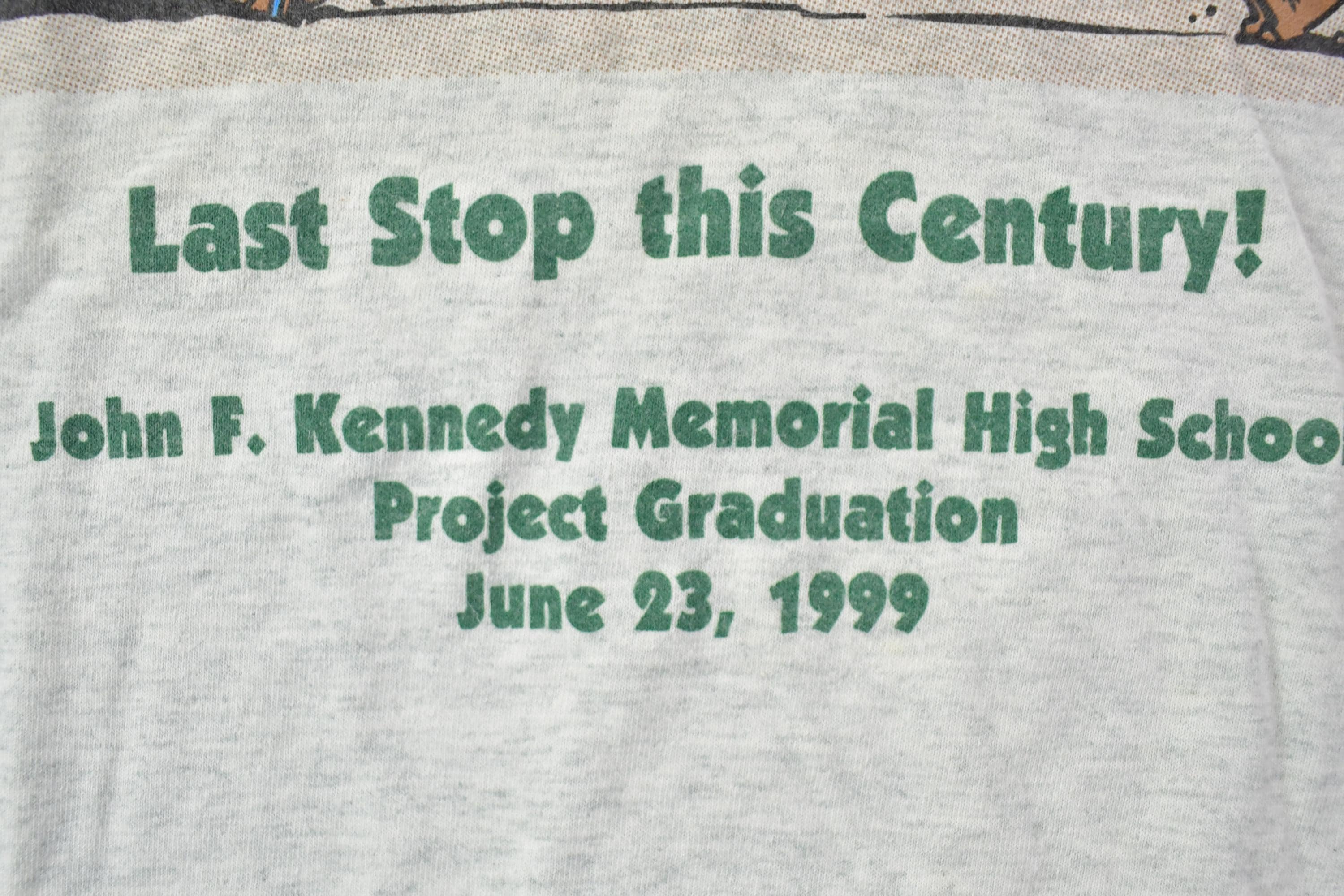 Vintage 1999 Mustang Graduate Graphic T-Shirt