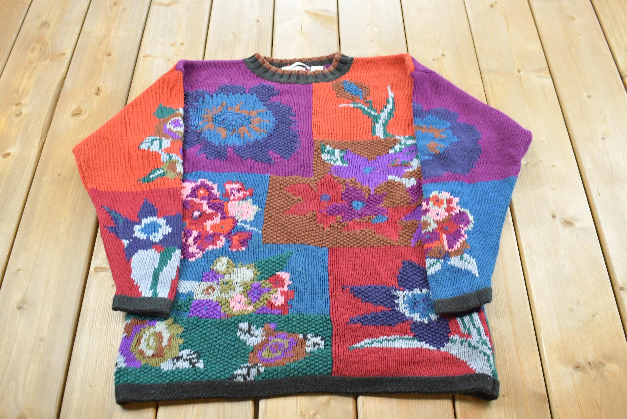 Vintage 1990s Hand Knitted All Over Floral Graphic Crewneck Sweater Mens M