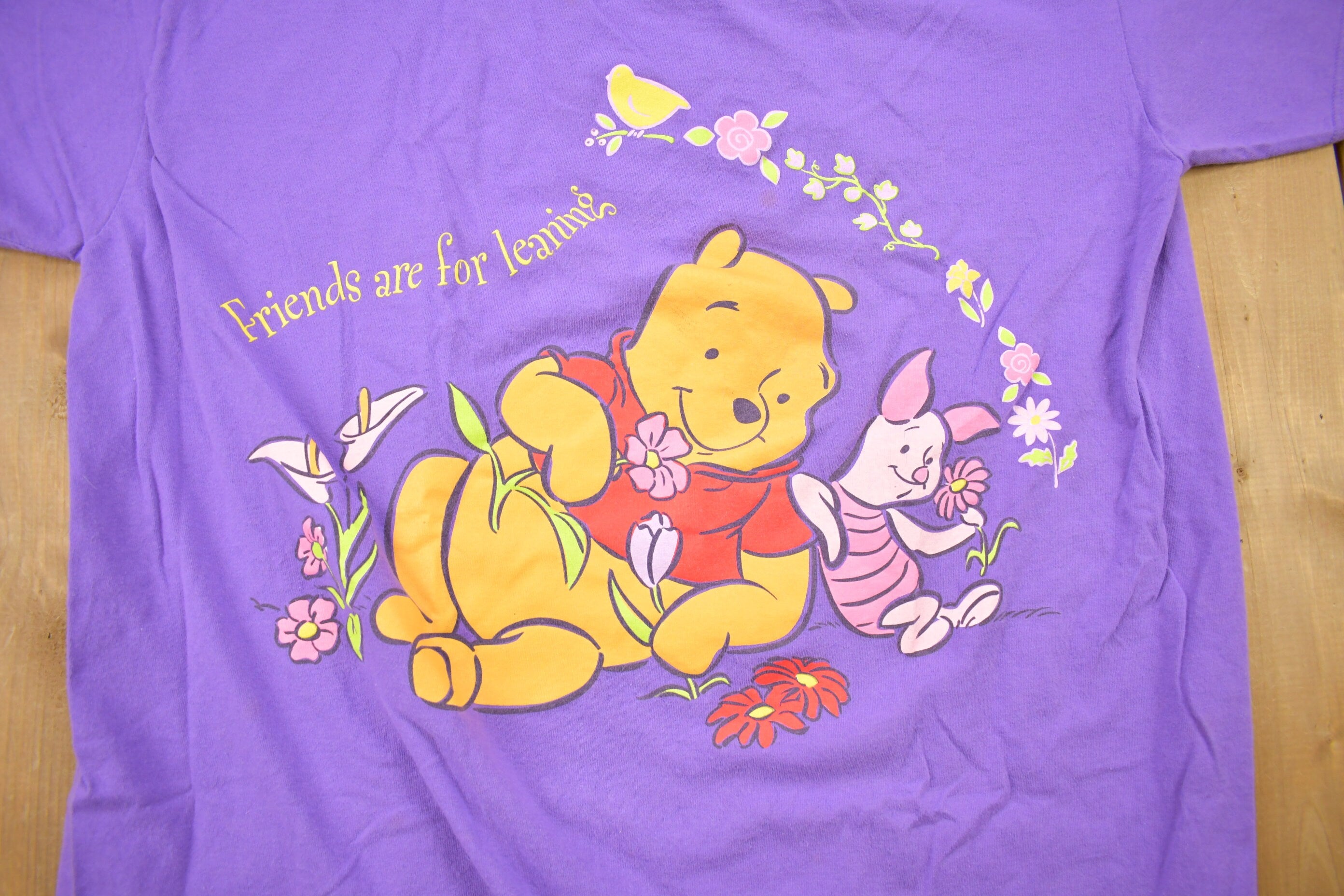Vintage 1990s Winnie The Pooh "Friends are For Leaning" T-Shirt