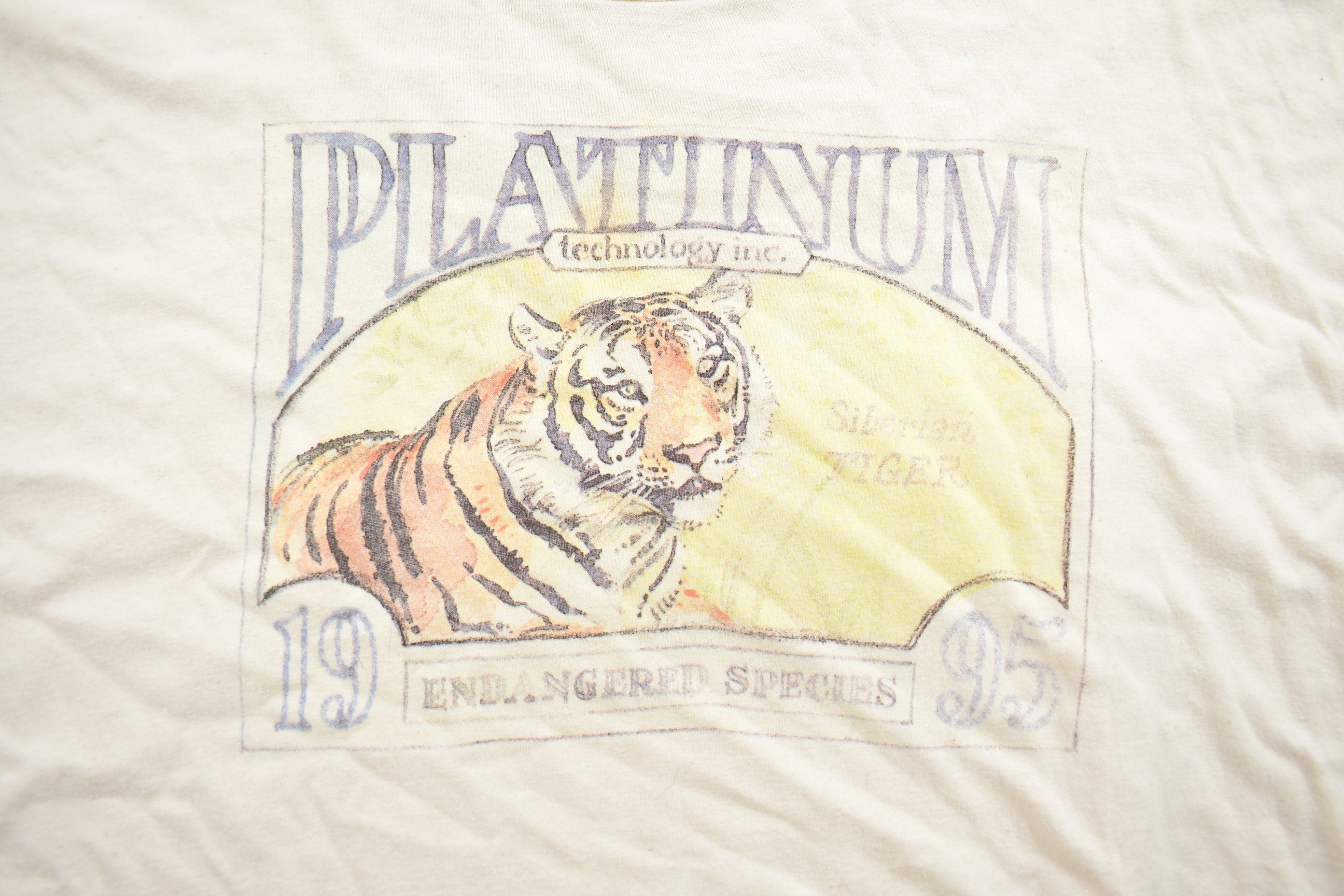 Vintage 1995 Platinum Technologies Endangered Species Siberian Tiger Theme Graphic T-Shirt