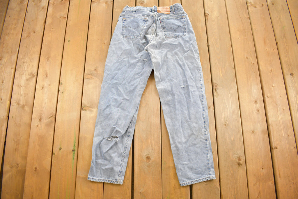 Vintage 1990s Levi's 560 Red Tab Jeans Size 30 x 31 / Blue / Light Wash / Vintage Denim / Made In USA / 90s Levi's / Tapered Fit