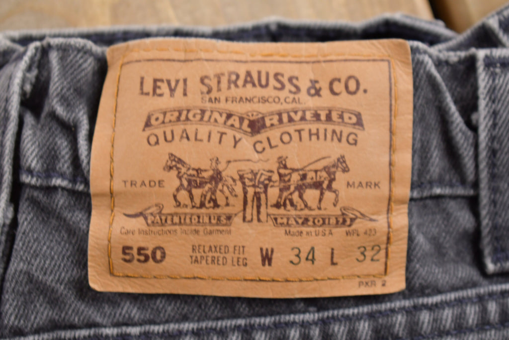 Vintage 1990s Levi's 550 Red Tab Jeans Size 31 x 31.5