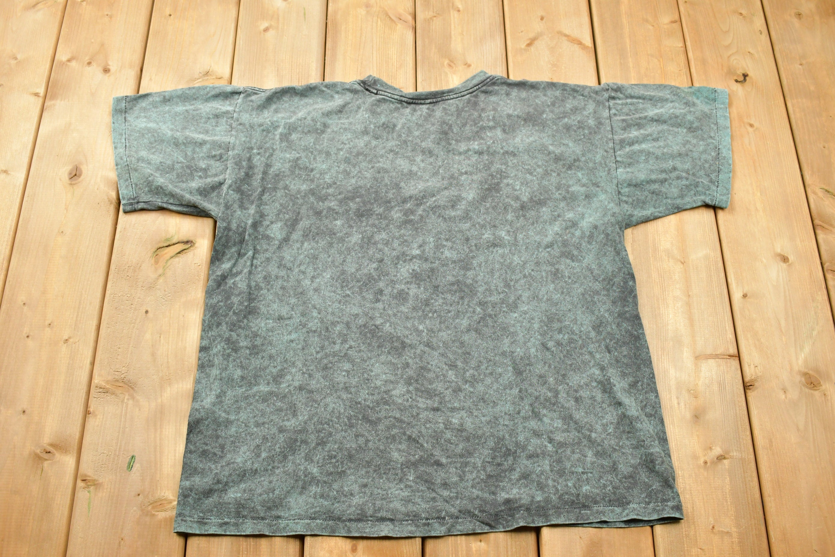 Vintage 1990s Kauai Hawaii Graphic T-Shirt