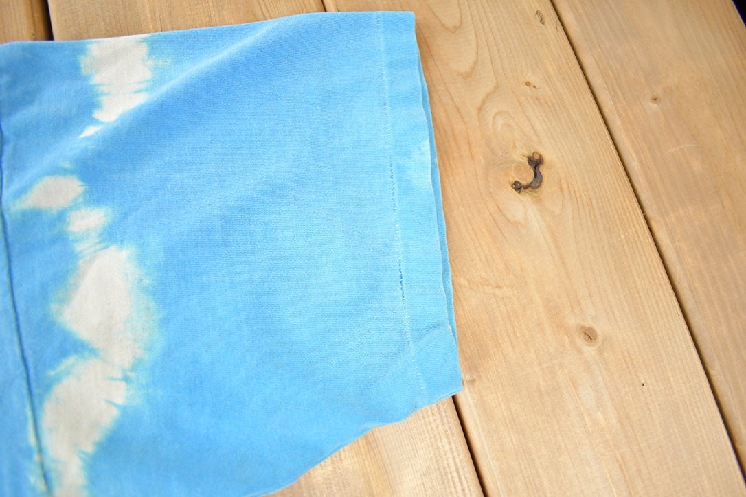 Vintage 1990s Hyper Color Single Stitch Graphic T Shirt