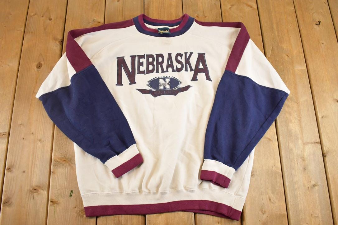 Vintage 1990s Nebraska Souvenir Crewneck Sweatshirt Men's L / 90's Tourist Vacation Graphic Sweater
