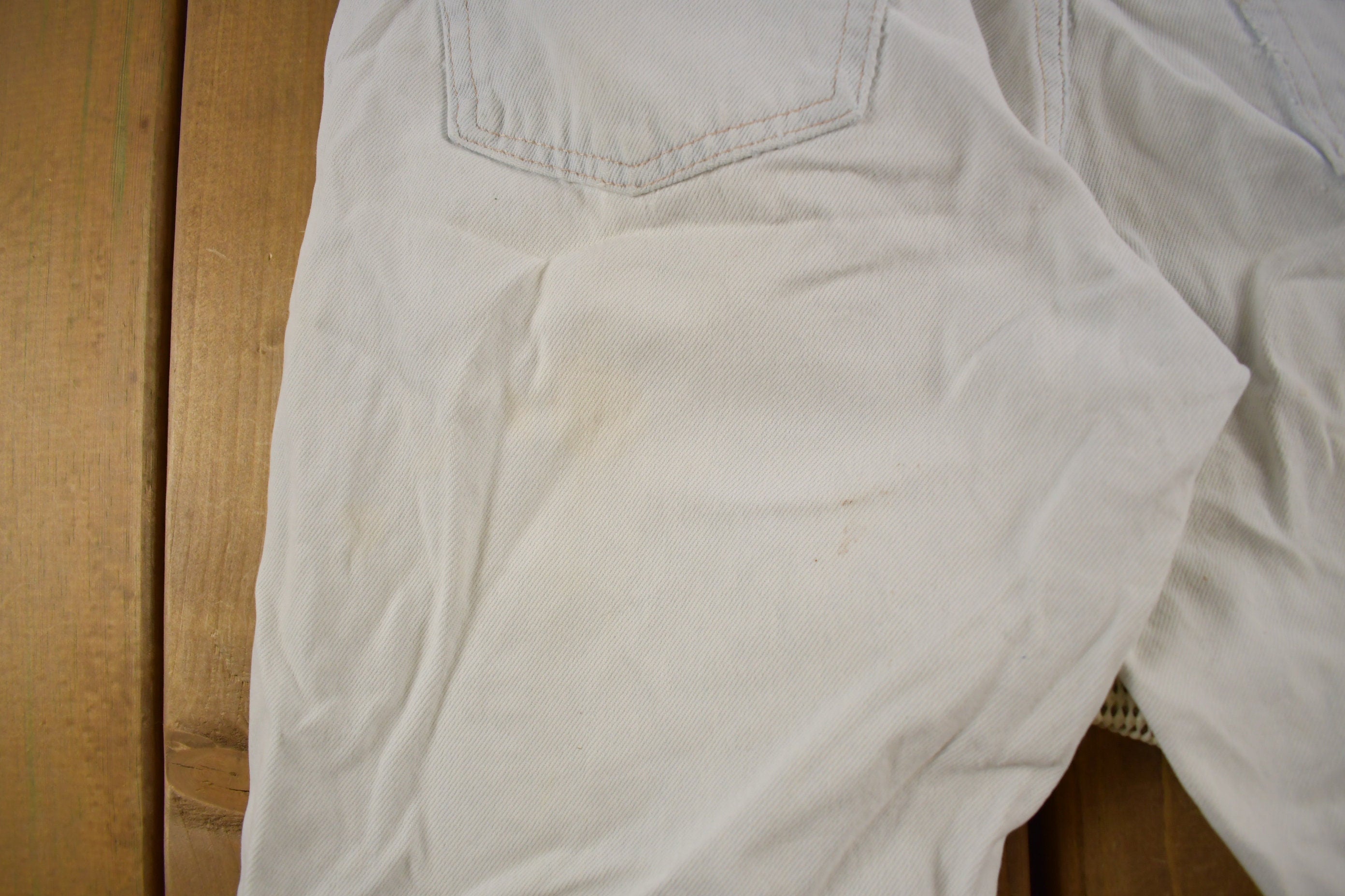 Vintage 1990s Levi's 501 Red Tab White Denim Jeans Size 31 x 28
