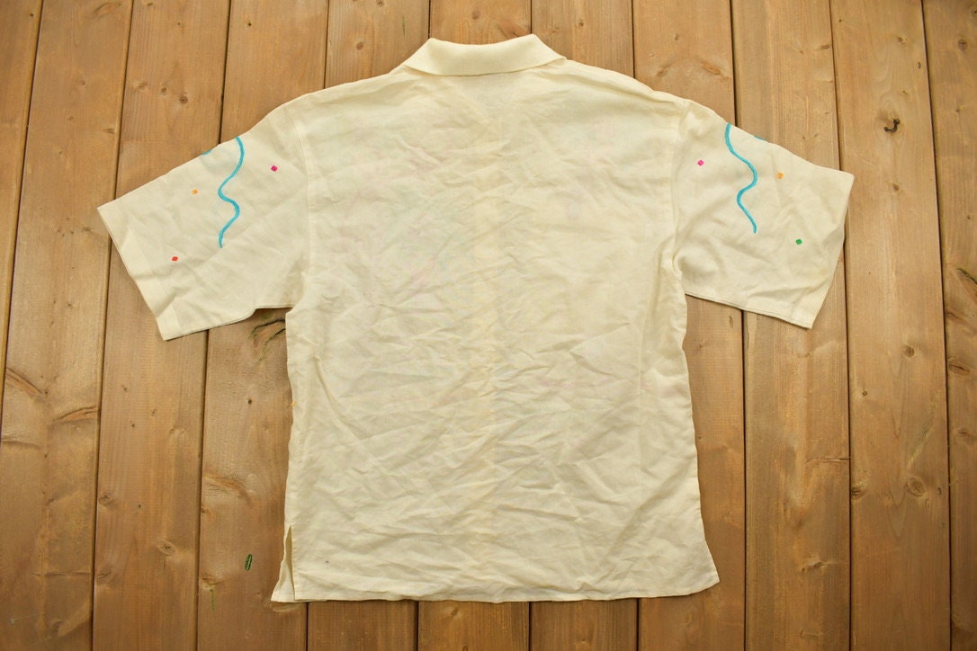 Vintage 1980s Tropical Party Themed Embroidered Short Sleeve Button Up Shirt