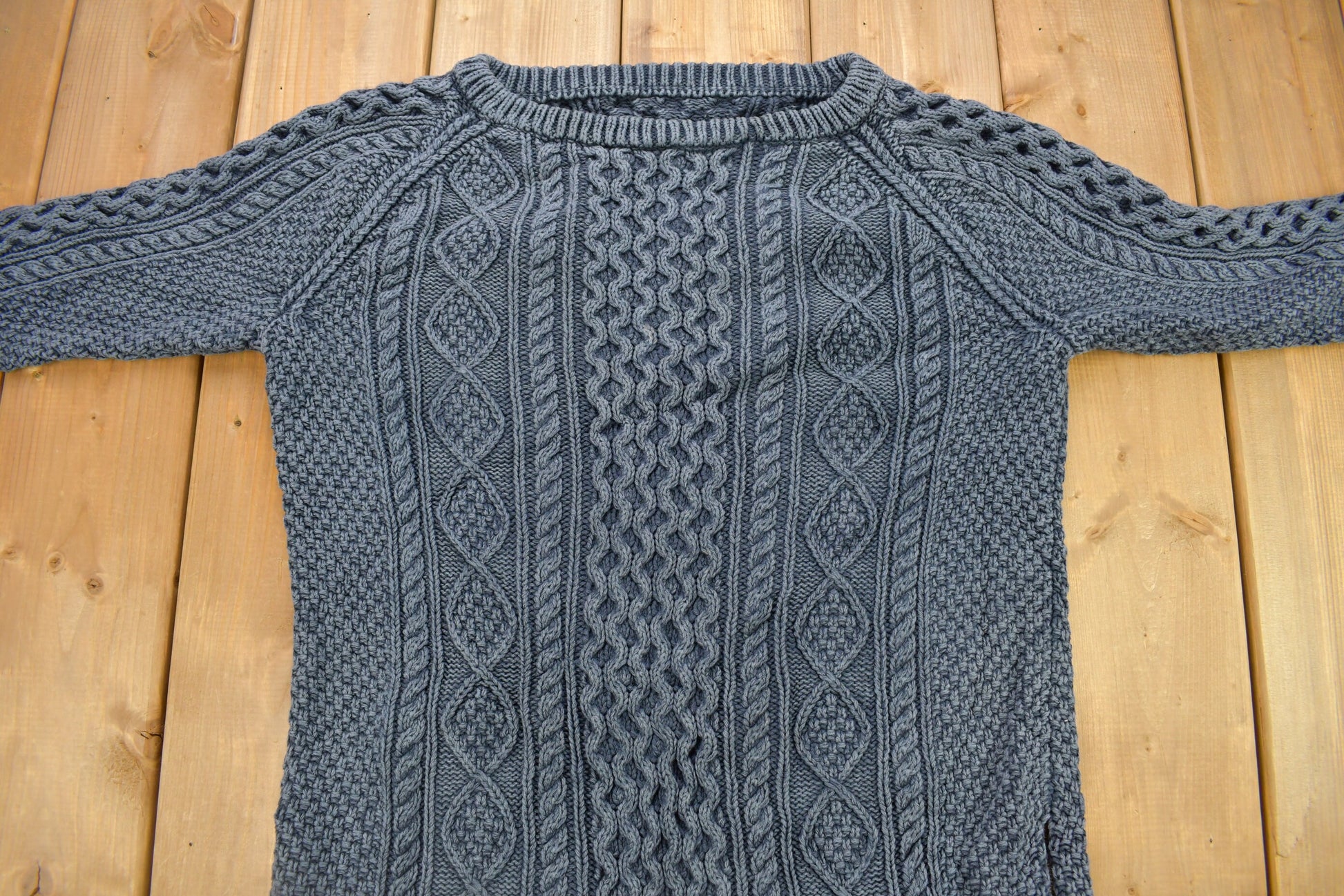 Vintage 1980s Women's 3D Cable Knitted Women's Sweater / Vintage 90s Crewneck / Outdoorsman / Textured Sweater