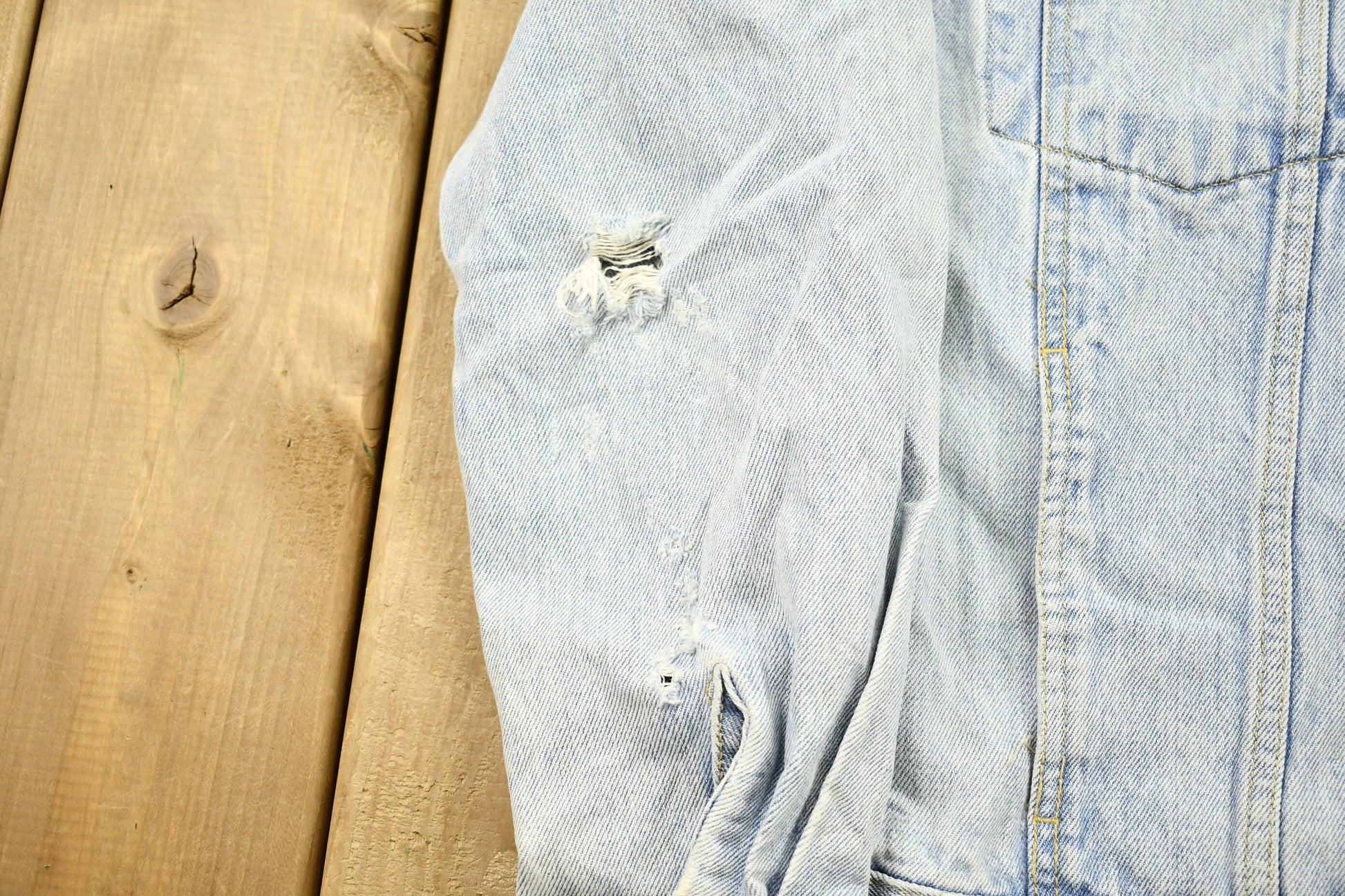 Vintage 1990s Georges Marciano Guess Denim Jean Jacket / Vintage Denim / Streetwear / Vintage Fall Outerwear / Made In USA / Guess Denim