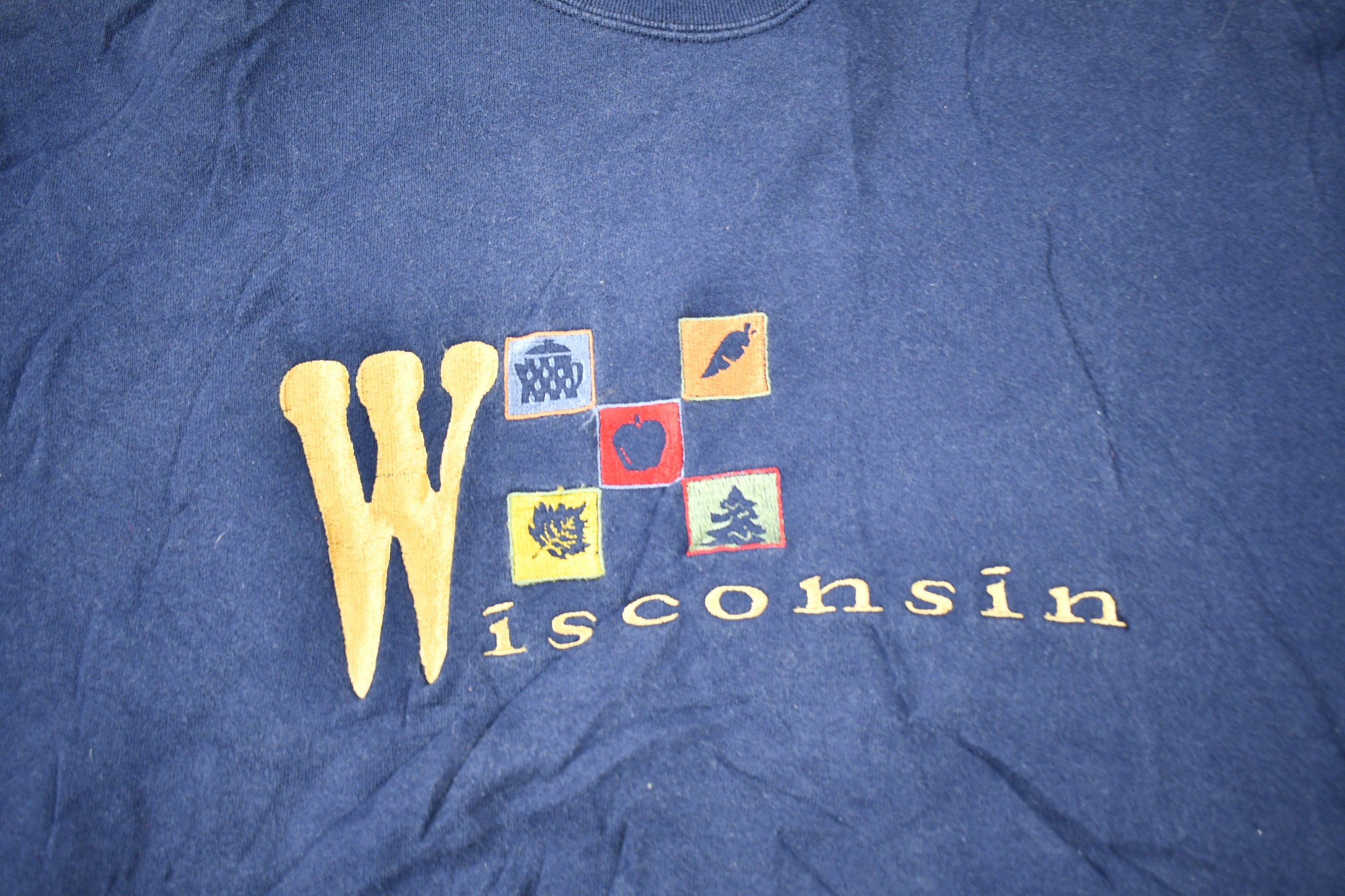 Vintage 1990s Wisconsin Embroidered Crewneck Sweatshirt