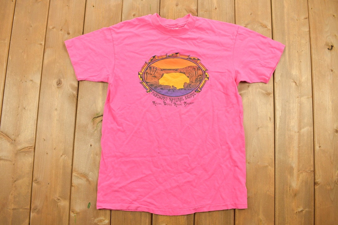 Vintage 1990s Owachomo Natural Bridge Souvenir T Shirt / Streetwear / Made In USA / Vacation Tee / Travel T Shirt / Tourist / Single Stitch