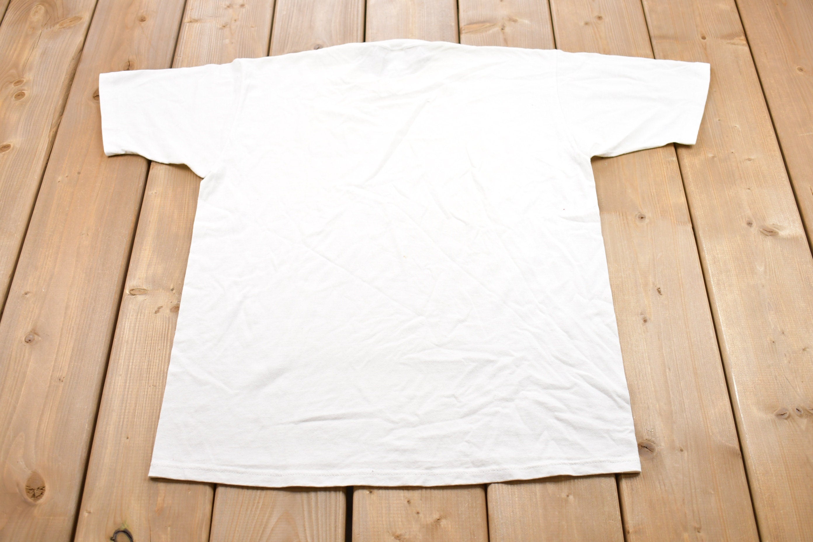 Vintage 1990s Alaska Bear Graphic T-Shirt
