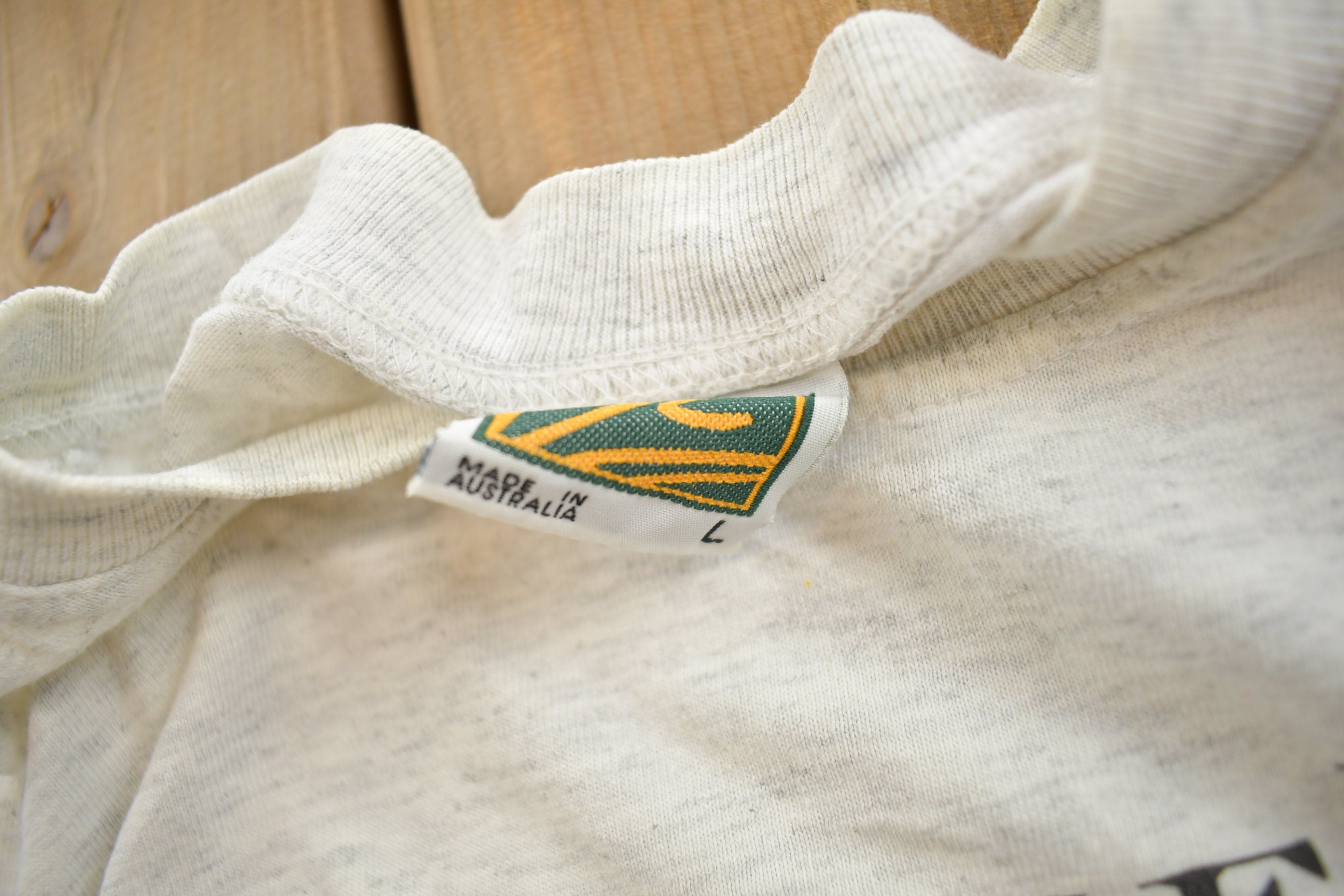 Vintage 2000s Sydney Australia Olympics Souvenir Travel T Shirt Made In Australia