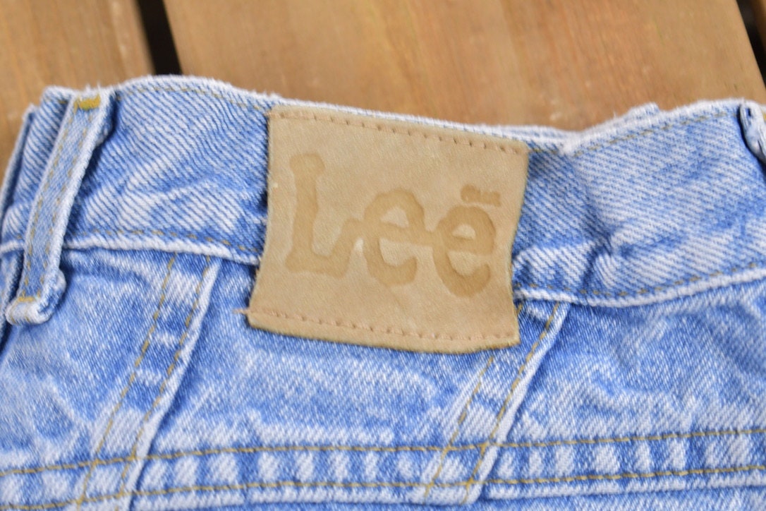 Vintage 1990's Lee Light Wash Jeans Size 29 x 32