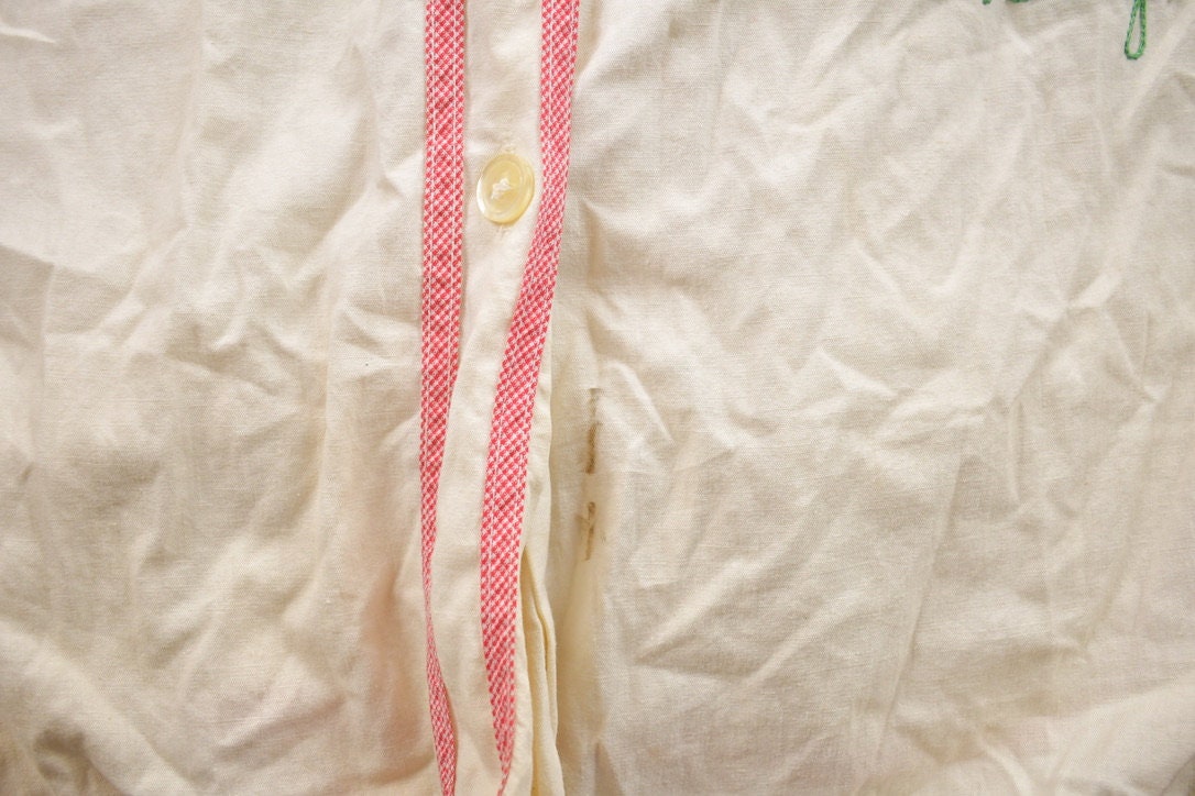 Vintage 1980s Penney's Adonna Embroidered Careers Button Up Shirt